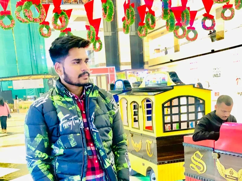 VISHVAS FASHION MART NANAKMATTA