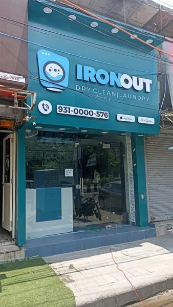 IronOut : Ashok Vihar