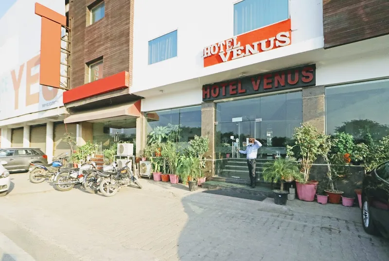 HOTEL VENUS PLAZA