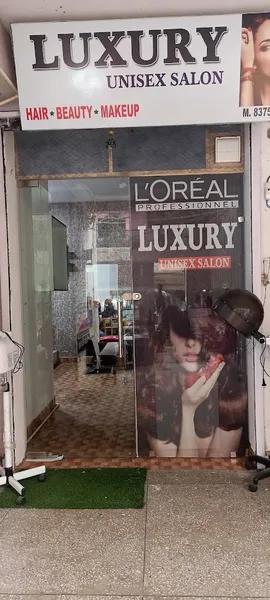 Luxury Unisex Saloon