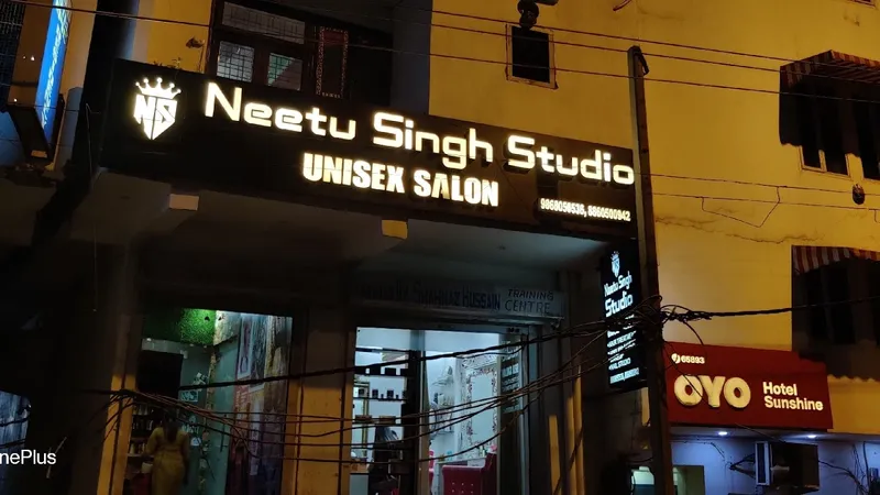 Neetu Singh studio unisex salon