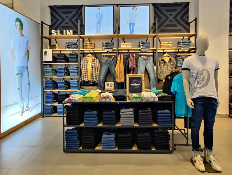 Levi's Exclusive Store -CP B Block