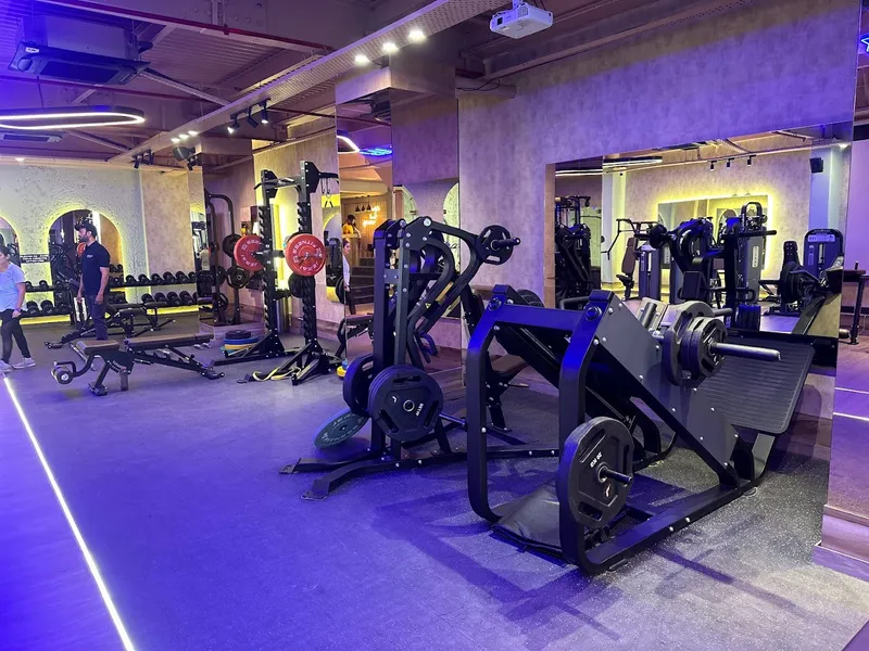 SK-27 GYM HAUZ KHAS VILLAGE