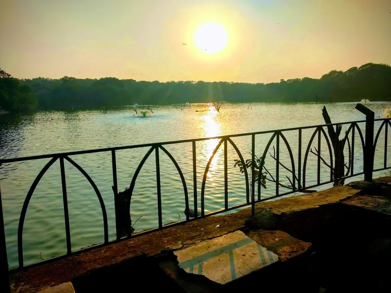 Hauz Khas District Park