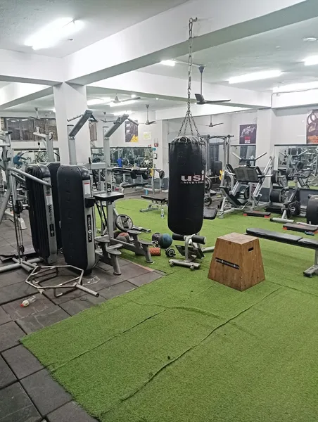 VK The Fitness 1 Unisex Gym