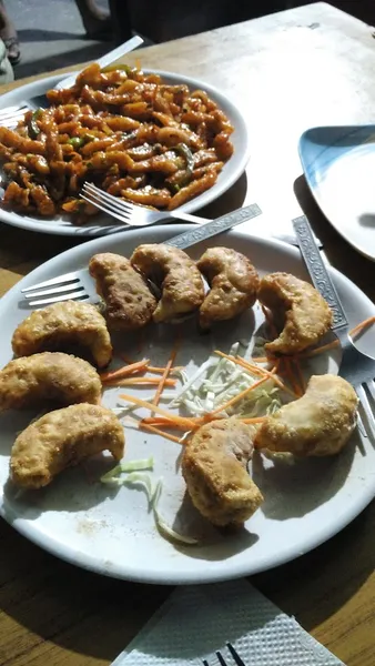 Hangchuaa"S Chinese Food Corner