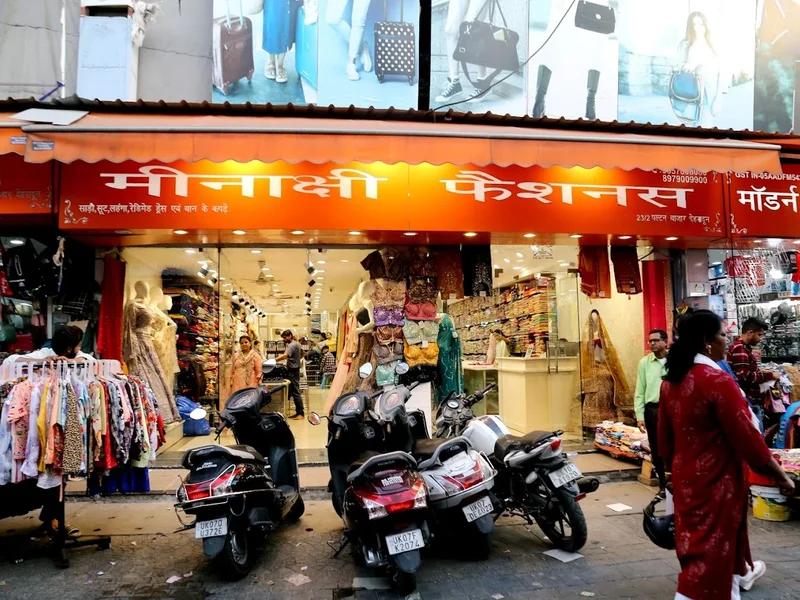 Meenakshi Fashions -Best Saree Shop in Dehradun | Best Party Wear Dresses in Dehradun