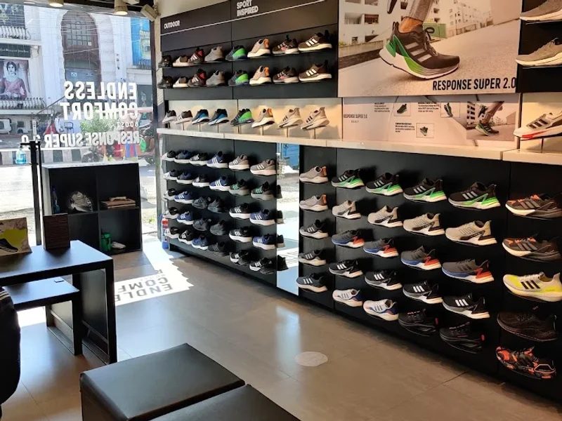 Adidas Store