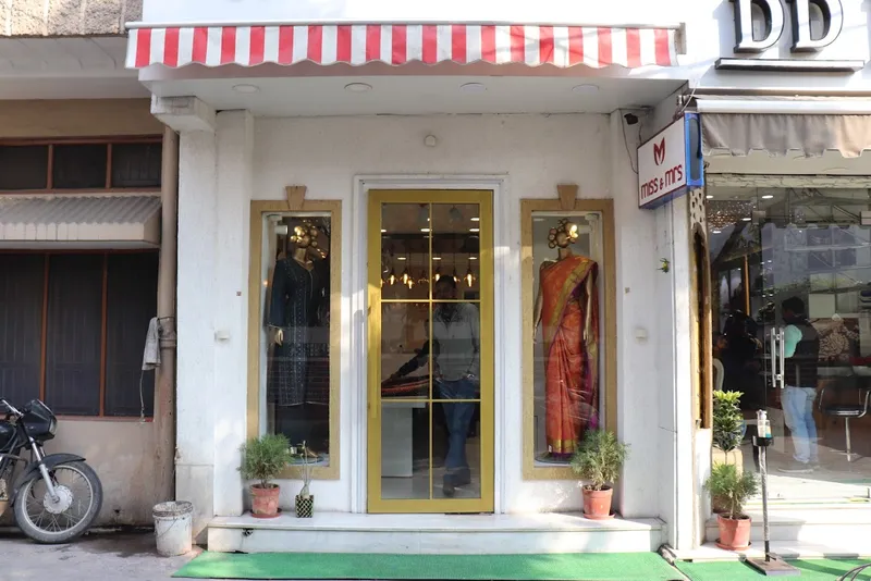 Miss & Mrs | Best Silk Saree Store in Roorkee | Best Silk Saree Franchise Business in Roorkee