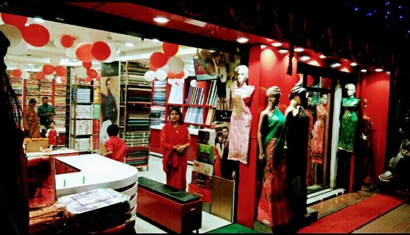 POOONAM SAREE SHOWROOM