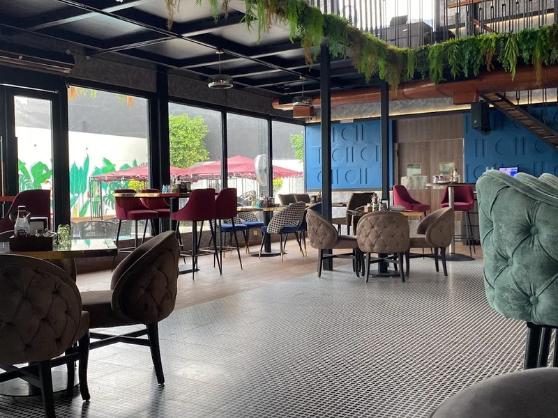 Buzz Lounge -Best Lounge in Rudrapur |Best Bar in Rudrapur