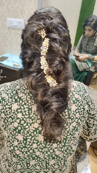 Elegance Premium Beauty Salon Jaspur