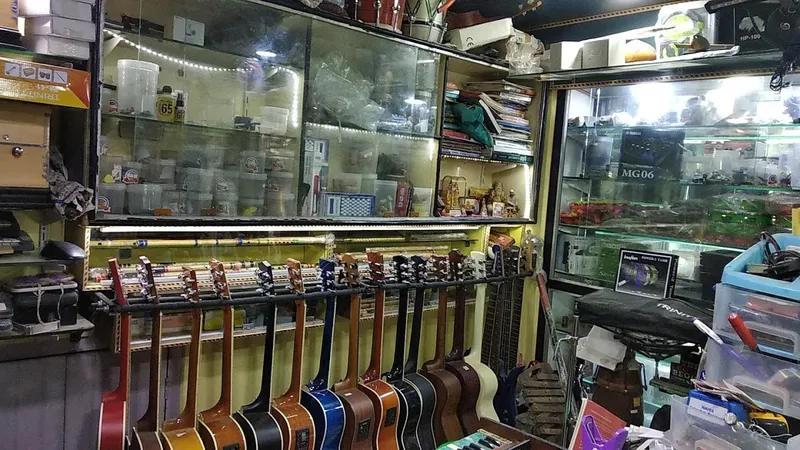 Waves Music Store