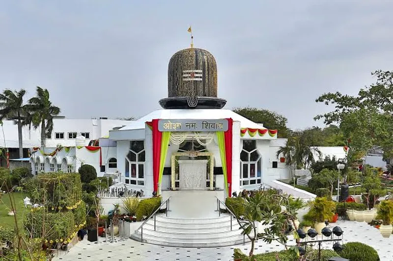 Guru Ji Ka Ashram Bade Mandir, New Delhi