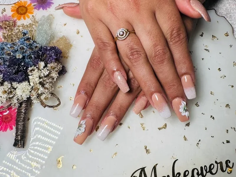 Gurnoor Makeovers -Best Makeup Artist in Rudrapur |Best Nail Extension Artist in Rudrapur