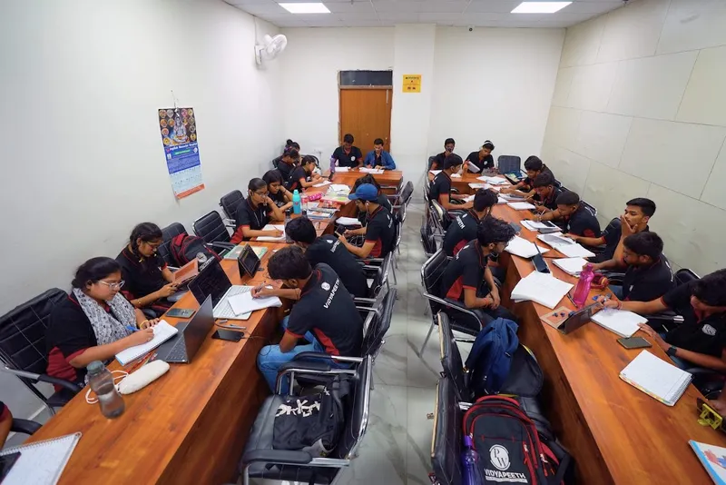 PW Vidyapeeth Coaching Center Dehradun | IIT JEE, NEET & Foundation Classes