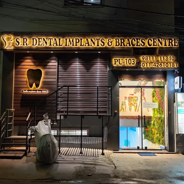 S.R. DENTAL IMPLANTS & BRACES CENTRE