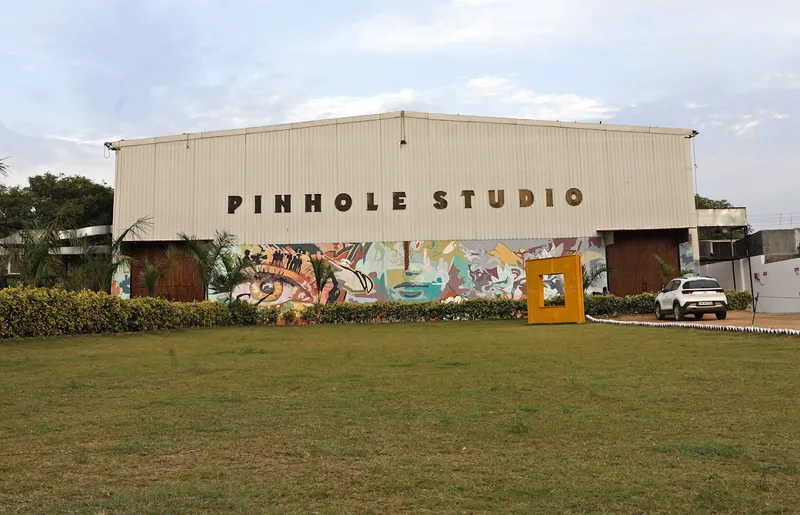 Pinhole Studio