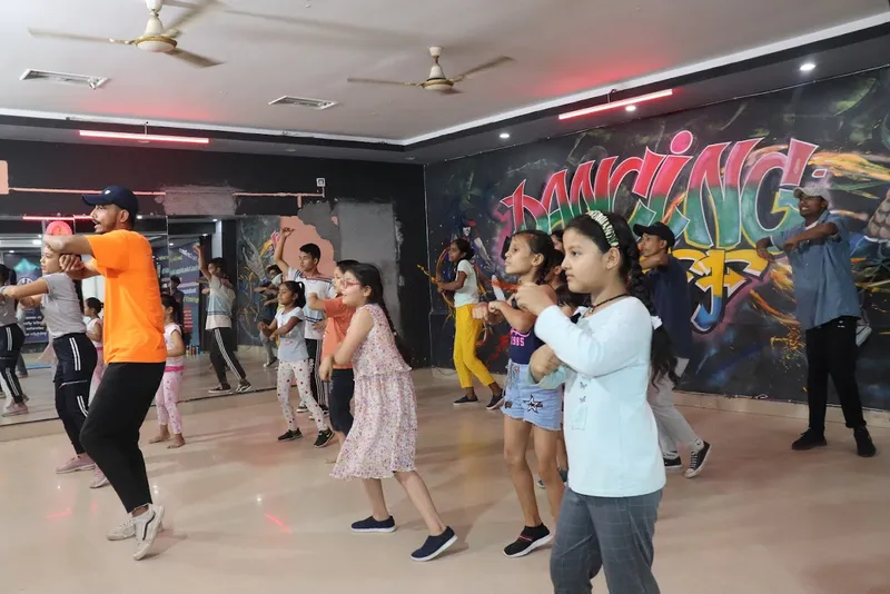 Dancing Buff Dance Fitness Centre - Best Dance Classes in Rishikesh, Hip Hop Dance, Bollywood Dance, Dance Academy Rishikesh