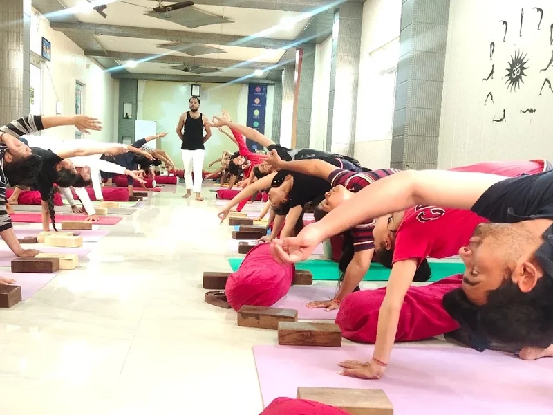 Drishti Yogshala Rishikesh ( Yoga School )