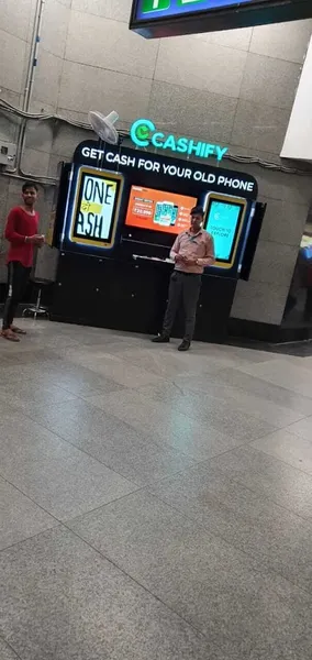 Cashify Kiosk - Rajiv Chowk Metro Station