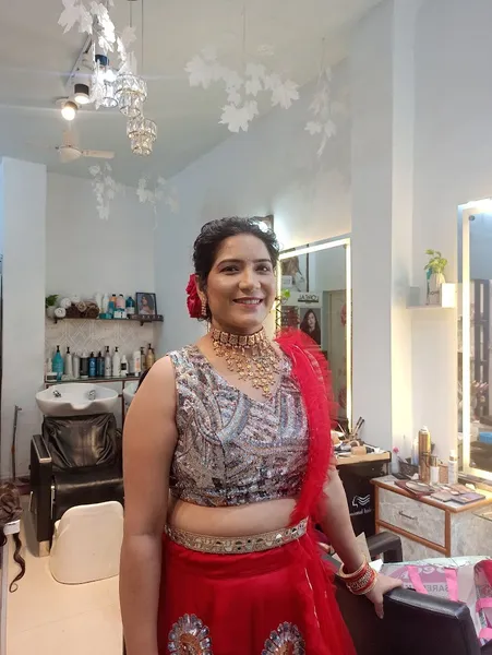 Diyaksh Hair Beauty And Makeup