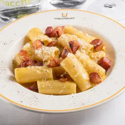 rigatoni alla carbonara a Milano