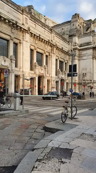 Sixt Autonoleggio e furgoni Milano stazione centrale