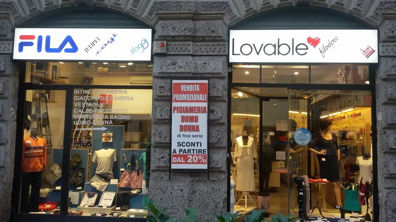 Le Trou Mode Di Grippo Leonardo Intimo Calze Costumi Pigiameria uomo donna Milano