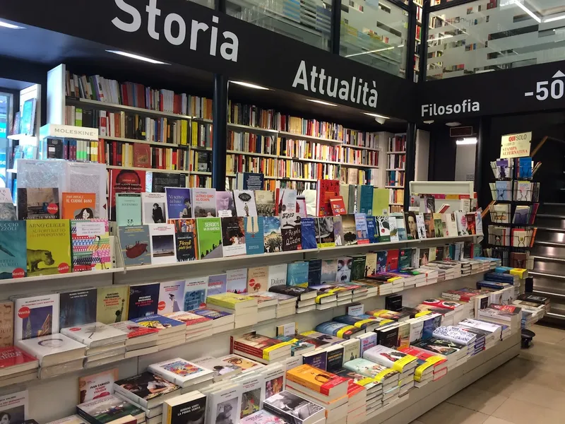 Libreria Libraccio Milano - Via Santa Tecla 5