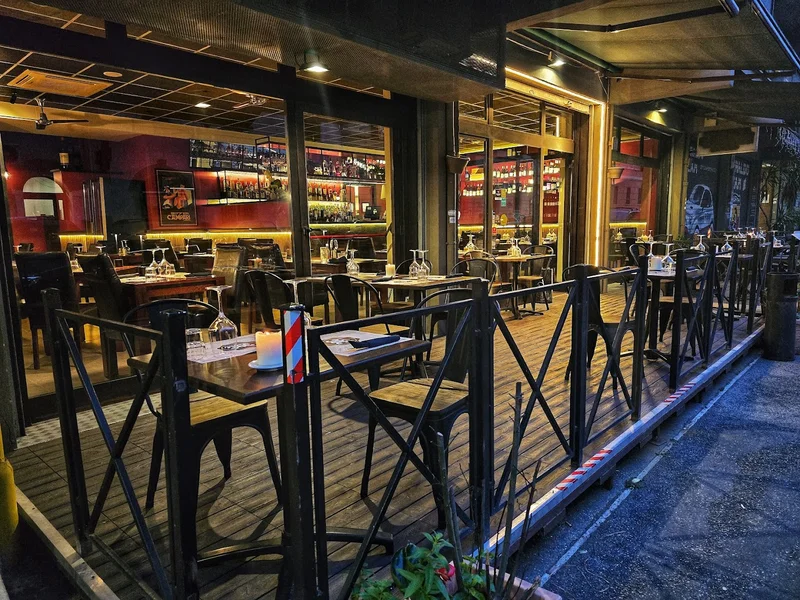 "DOC" EnoBistrot - Cruderia & Cucina