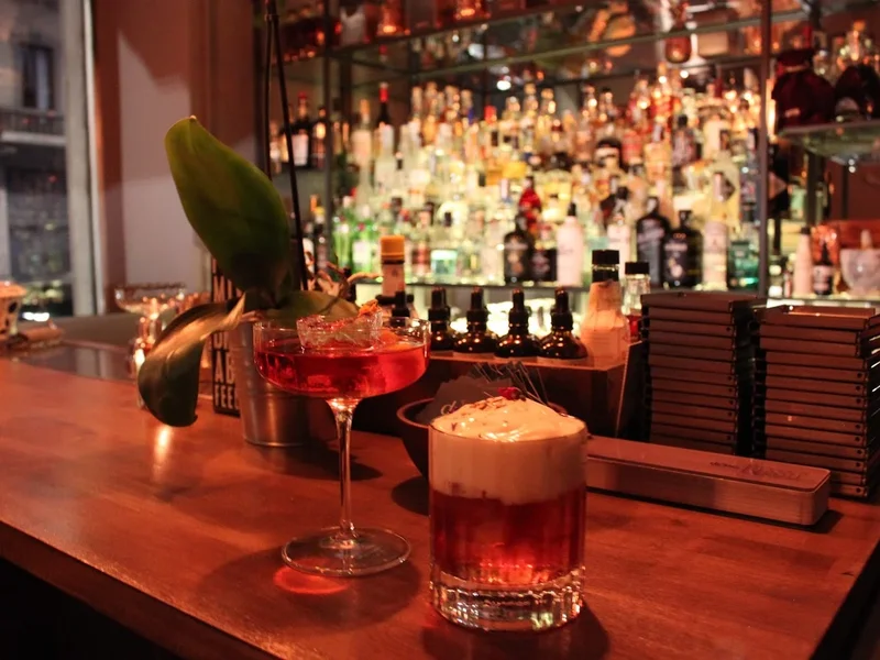 drinc. Cocktail & Conversation