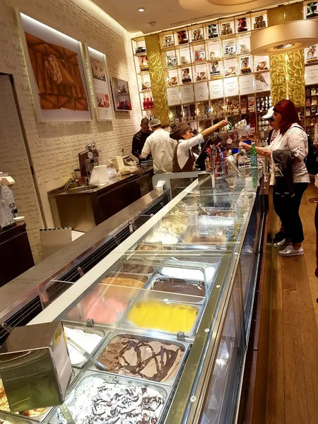 Venchi Cioccolato e Gelato, Roma Via degli Orfani, Pantheon