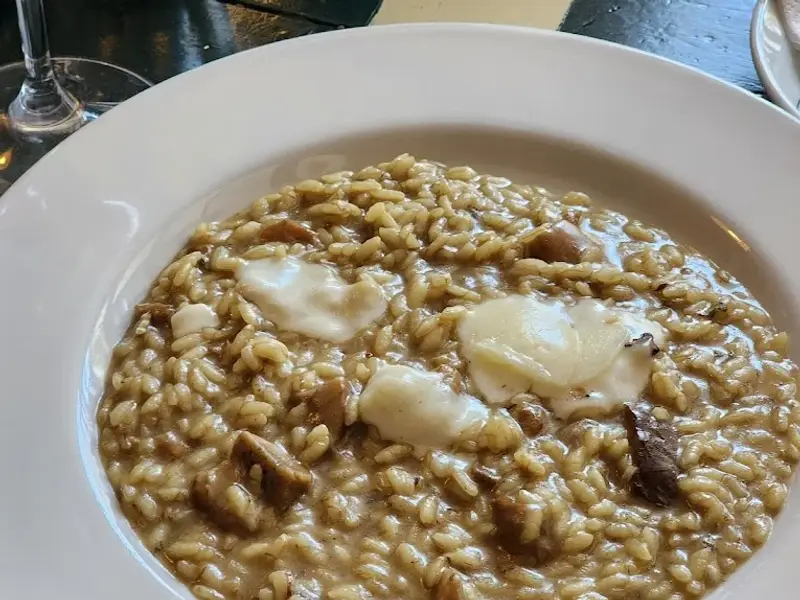 Porto Fluviale Ristorante Pizzeria