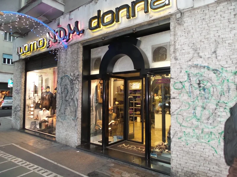 N.D.M. abbigliamento Uomo Donna