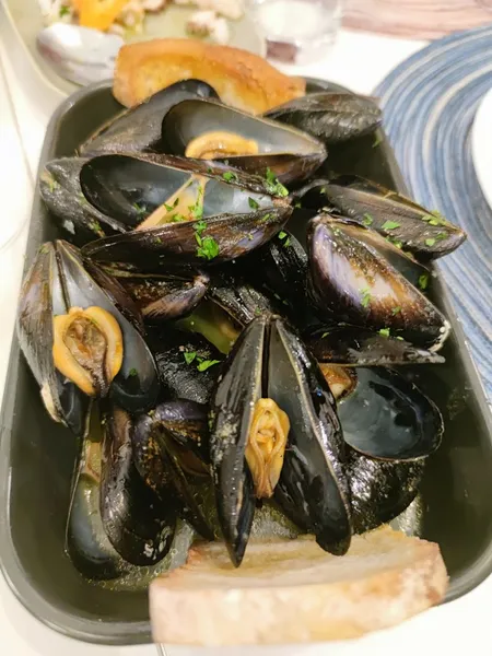 MARE - Pescheria con cucina