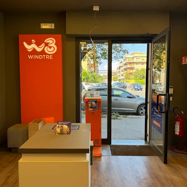 WINDTRE Store | Roma Alessandrino