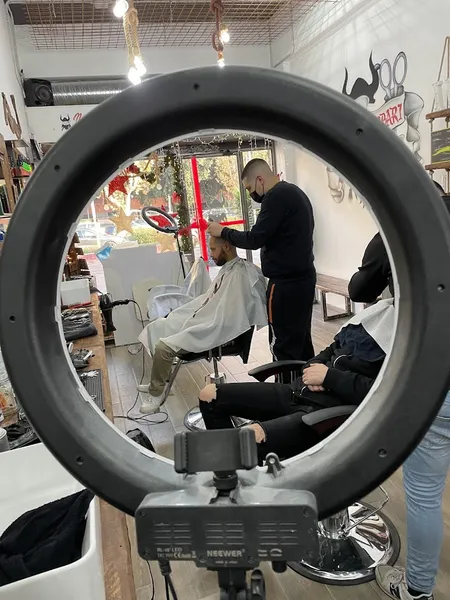 I barbari barbershop