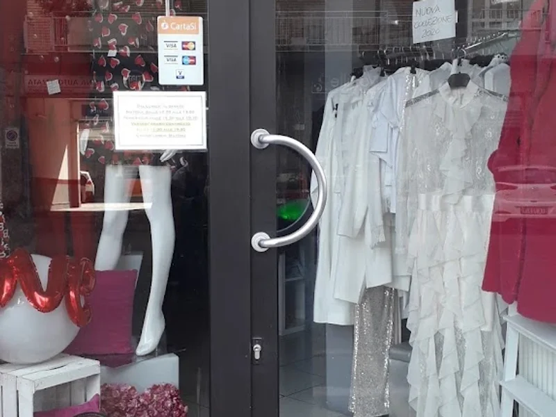 Chantilly Abbigliamento