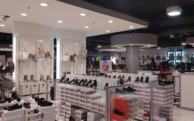 Lista 30 negozi di scarpe a Genova