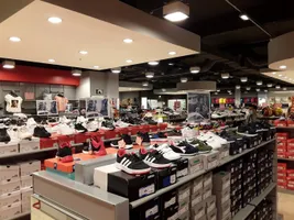 Lista 36 negozi di scarpe a Genova