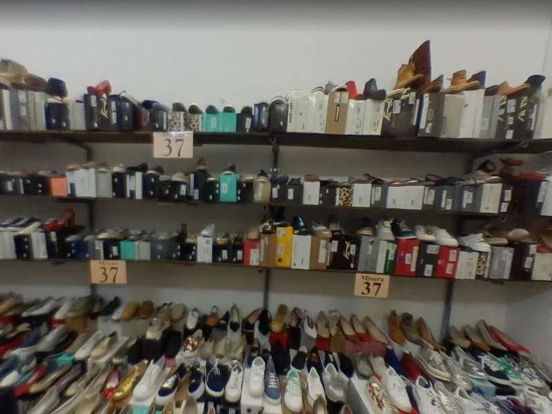 La Scarpa Nel Cassetto