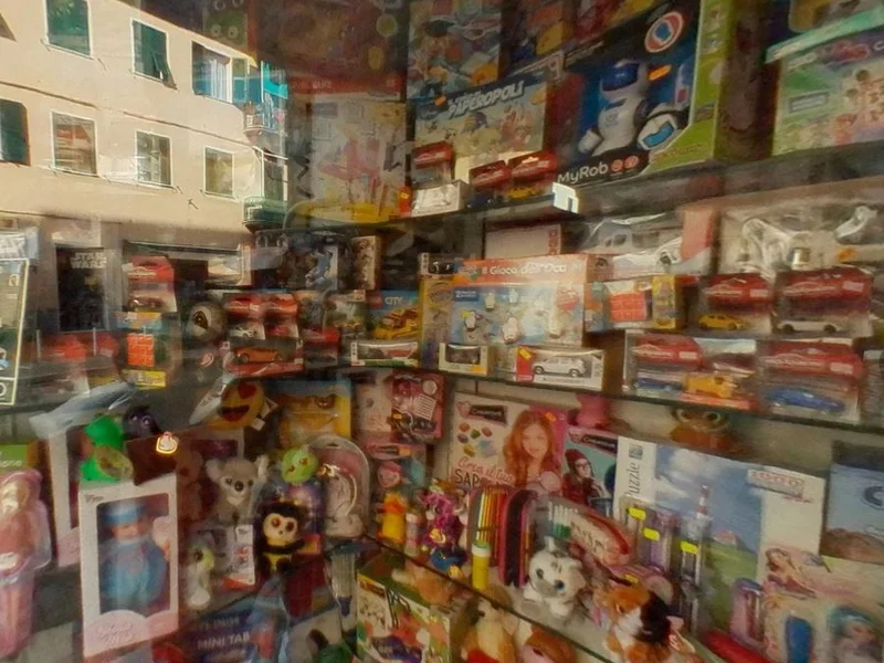 Giocattoli e Calzature Genova