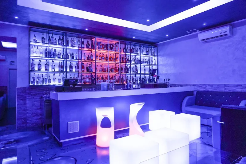 Deep Blue Cocktail Bar