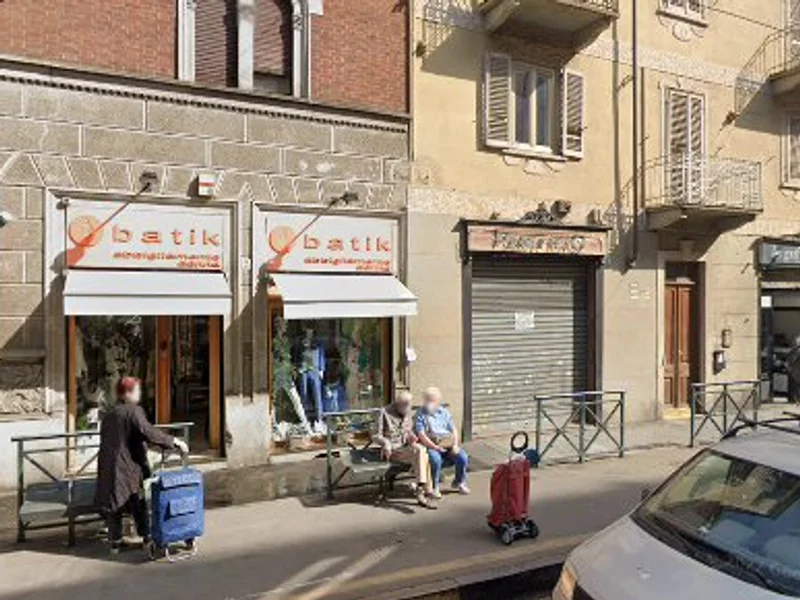 Batik Di Buzzi Roberta