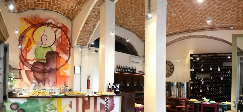 OINOS Vini - Wine Bar - Caffetteria