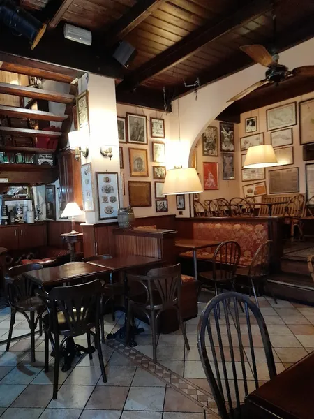 Bar Hemingway'S Pub