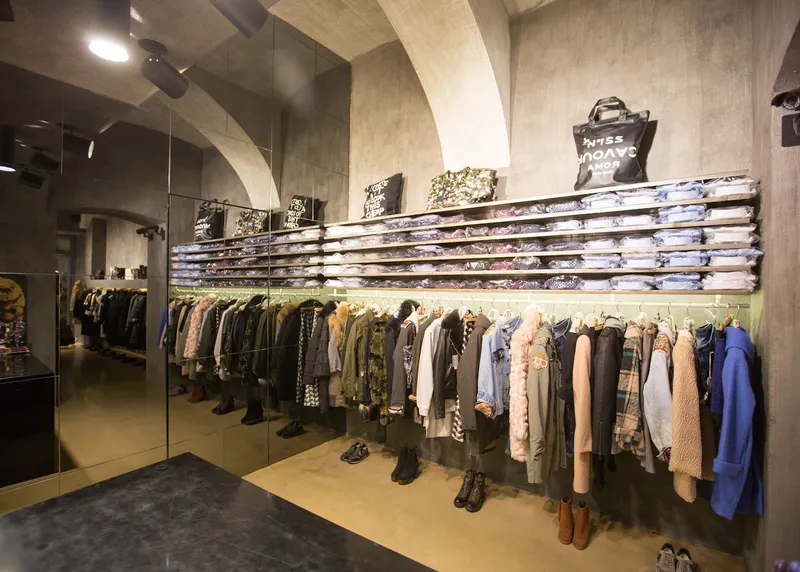 Class Collection Concept Store