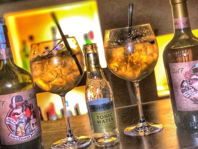 Le Baudelaire Wine & Gin Bar