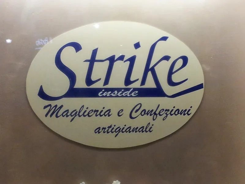 Strike Abbigliamento